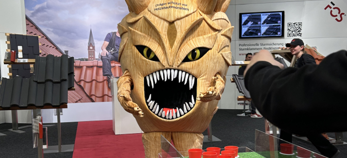 FOS DACH + HOLZ Köln Klammer-Pong